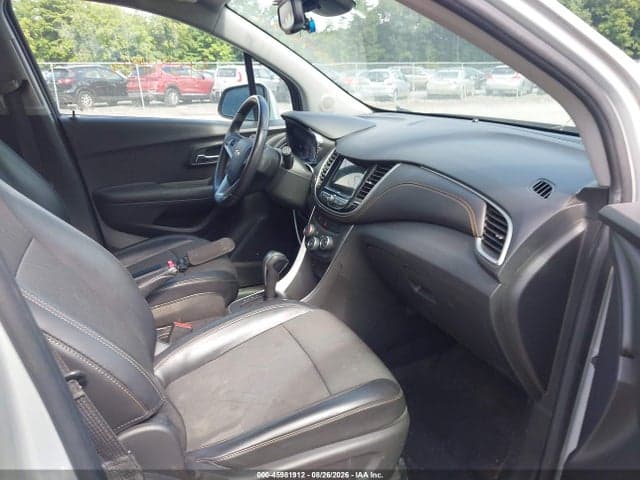 2019 CHEVROLET TRAX LT 5