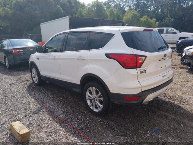 2019 FORD ESCAPE SE 3