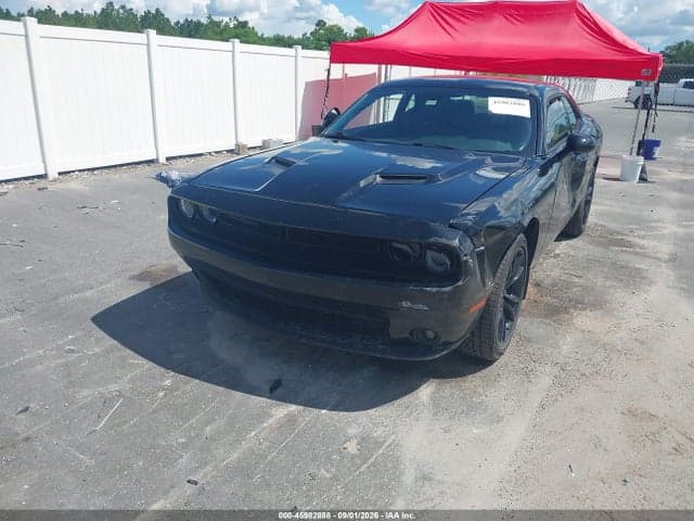 2018 DODGE CHALLENGER SXT 2