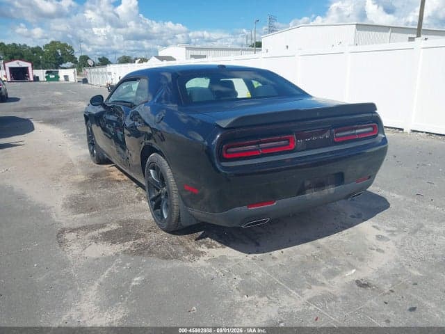 2018 DODGE CHALLENGER SXT 3