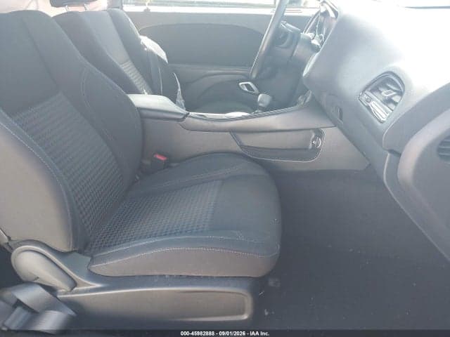 2018 DODGE CHALLENGER SXT 5