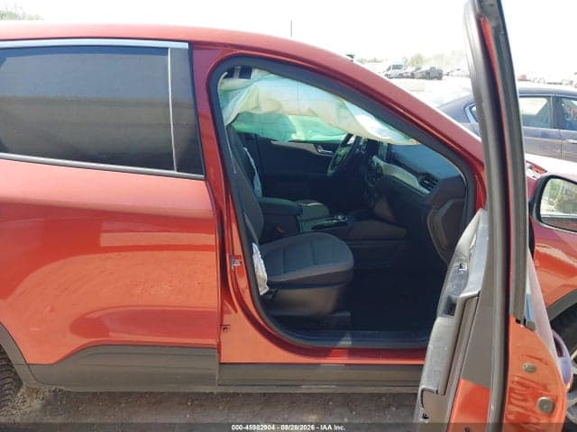 2020 FORD ESCAPE SE 5
