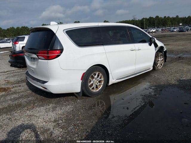 2017 CHRYSLER PACIFICA TOURING 4
