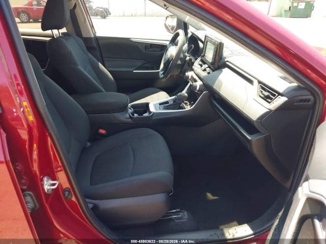 2019 TOYOTA RAV4 LE 5