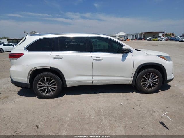 2018 TOYOTA HIGHLANDER XLE 13