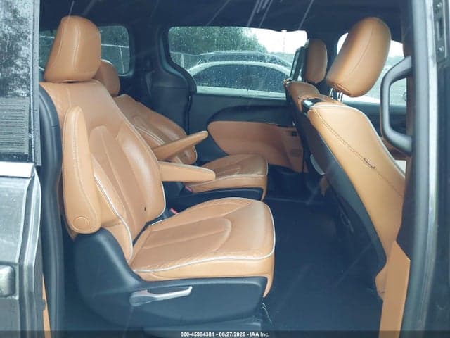 2021 CHRYSLER PACIFICA HYBRID PINNACLE 8