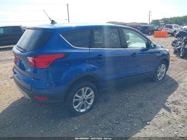 2019 FORD ESCAPE SE 4