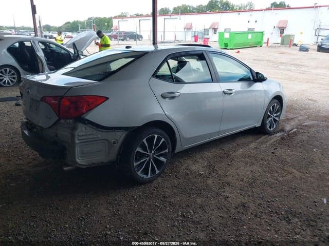 2018 TOYOTA COROLLA XSE 4