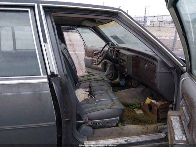 1986 CADILLAC FLEETWOOD BROUGHAM 5