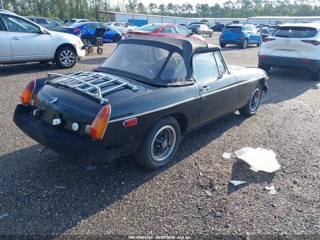 1975 MGB CONVERTIBLE 4