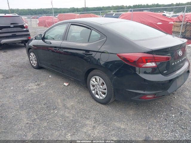 2019 HYUNDAI ELANTRA SE 3