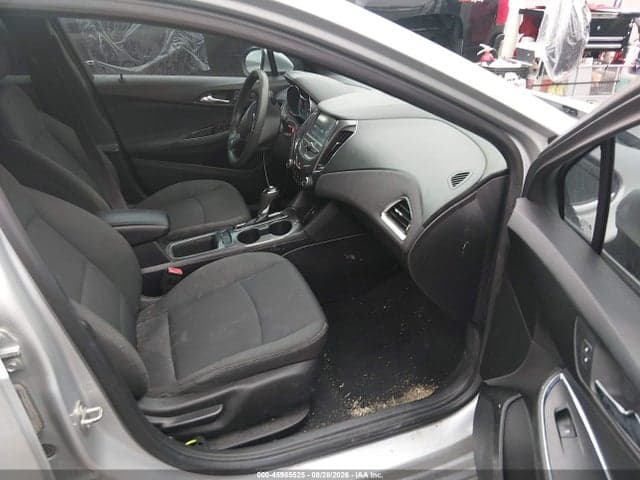 2017 CHEVROLET CRUZE LT AUTO 5