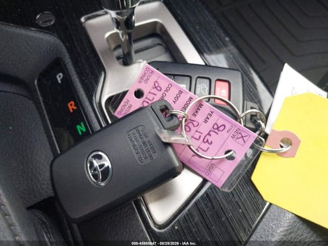 2017 TOYOTA RAV4 LIMITED 11