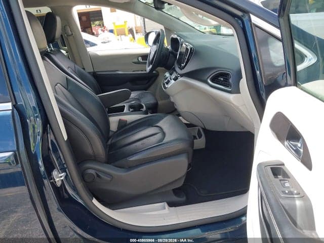 2022 CHRYSLER PACIFICA TOURING L 5