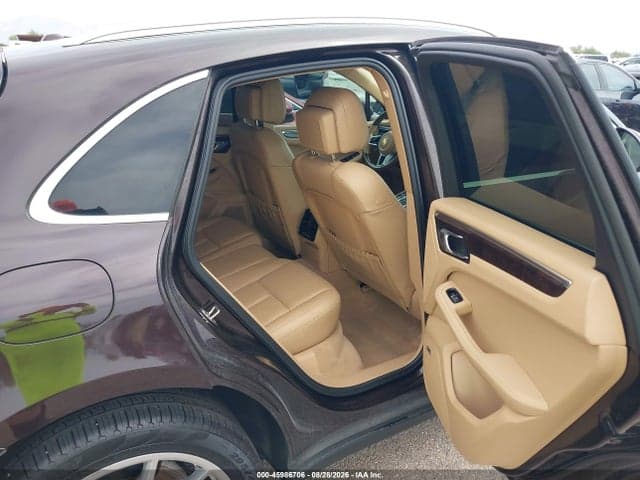 2017 PORSCHE MACAN S 8