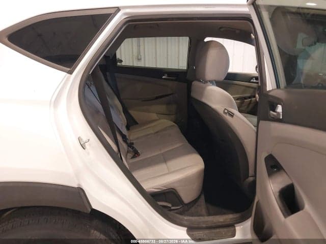2020 HYUNDAI TUCSON SE 8