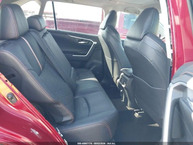 2019 TOYOTA RAV4 ADVENTURE 8