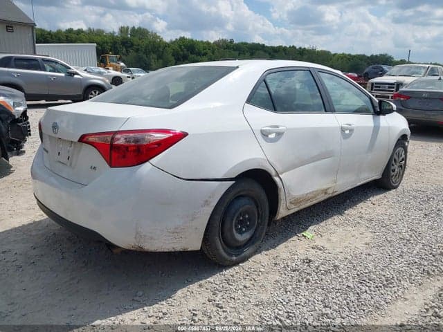 2019 TOYOTA COROLLA LE 4
