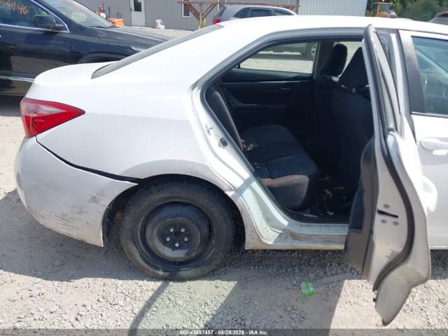 2019 TOYOTA COROLLA LE 8