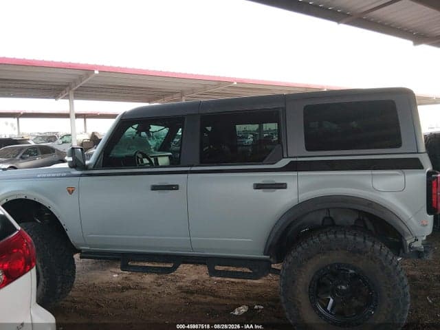 2023 FORD BRONCO BADLANDS 15