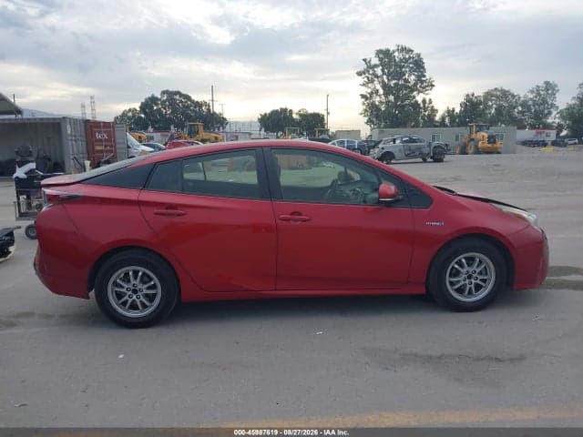 2018 TOYOTA PRIUS THREE 13
