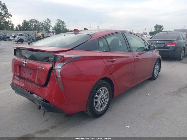 2018 TOYOTA PRIUS THREE 4