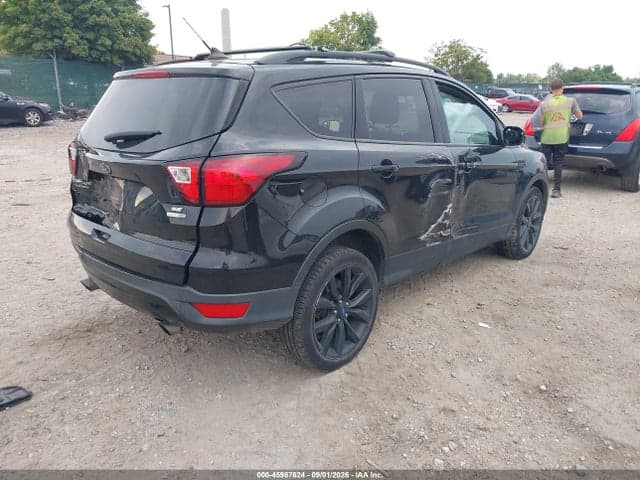 2019 FORD ESCAPE SE 4