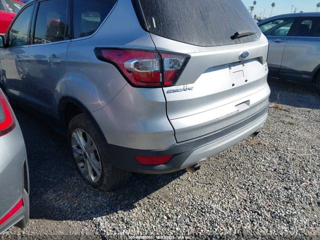 2018 FORD ESCAPE SE 3