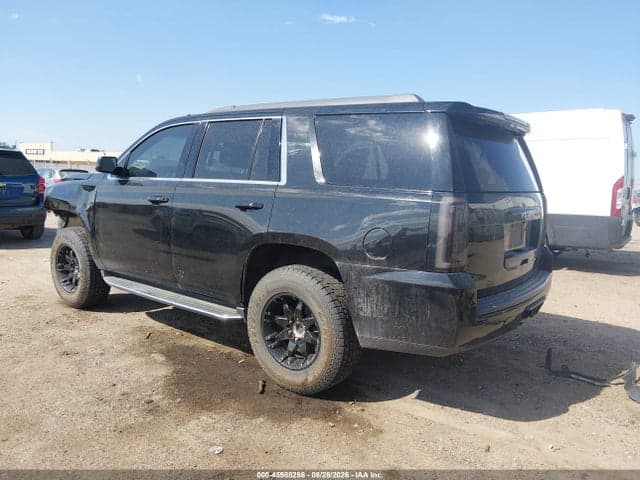 2017 GMC YUKON SLT 3
