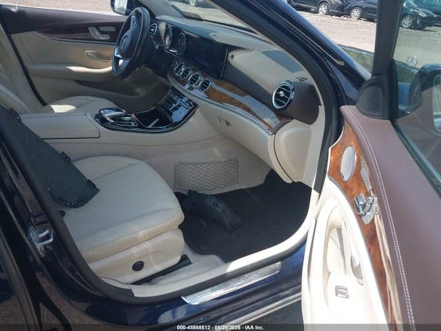 2017 MERCEDES-BENZ E 300 4MATIC 5