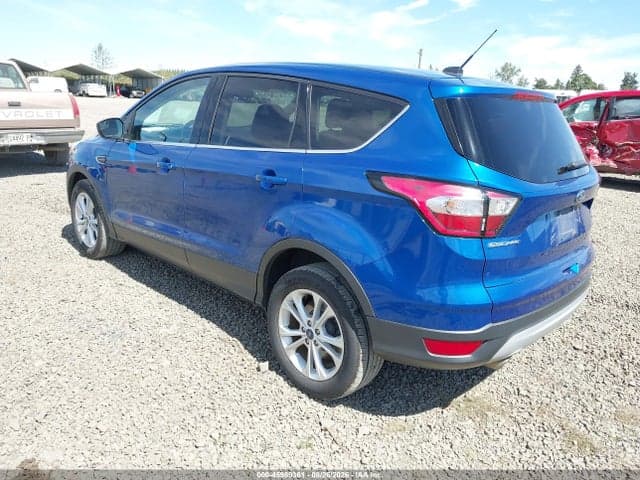 2017 FORD ESCAPE SE 3