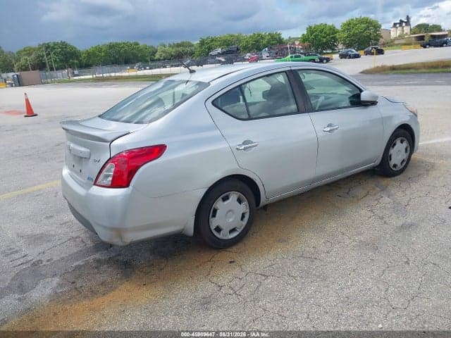 2019 NISSAN VERSA 1.6 SV 4