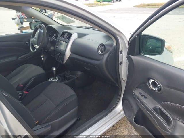 2019 NISSAN VERSA 1.6 SV 5