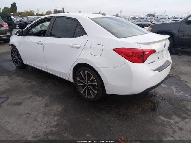 2018 TOYOTA COROLLA SE 3
