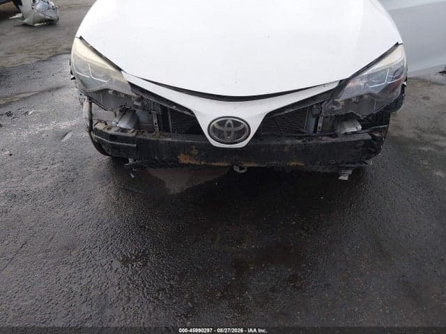 2018 TOYOTA COROLLA SE 6