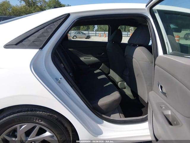 2024 HYUNDAI ELANTRA SEL 8