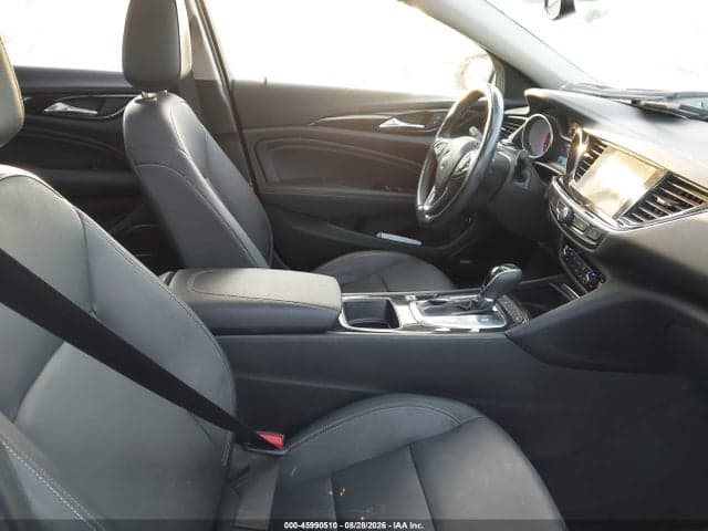 2018 BUICK REGAL TOURX ESSENCE 5
