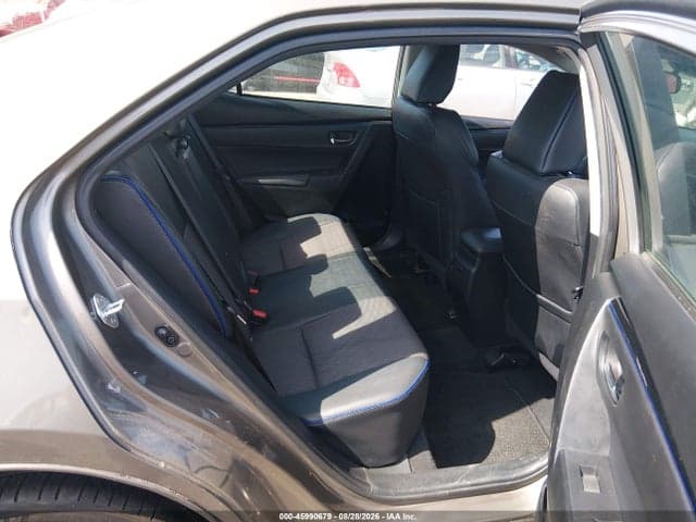 2017 TOYOTA COROLLA SE 8