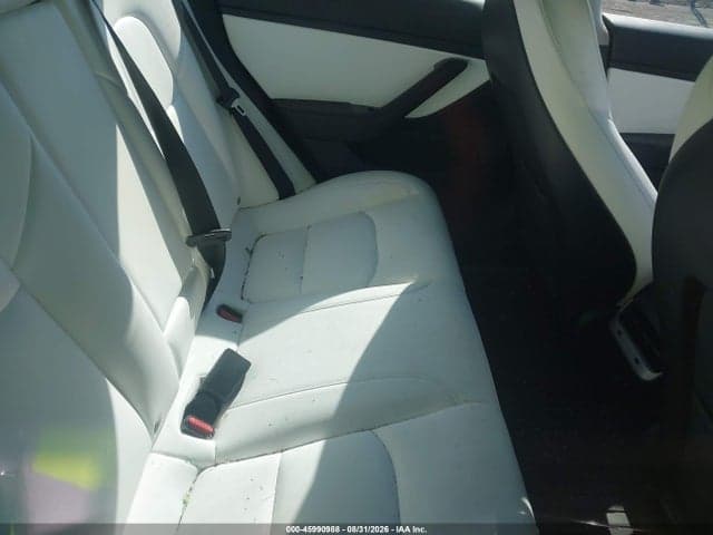2019 TESLA MODEL 3 8