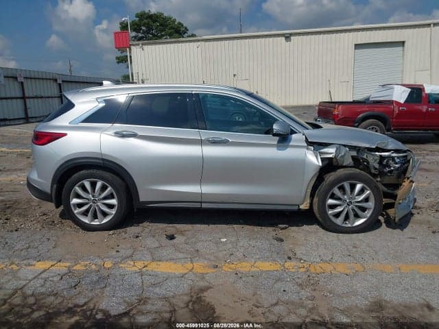 2019 INFINITI QX50 LUXE 13