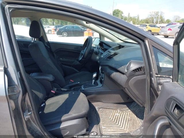 2017 FORD FIESTA SE 5