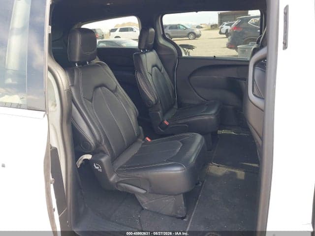 2026 CHRYSLER PACIFICA SELECT 8