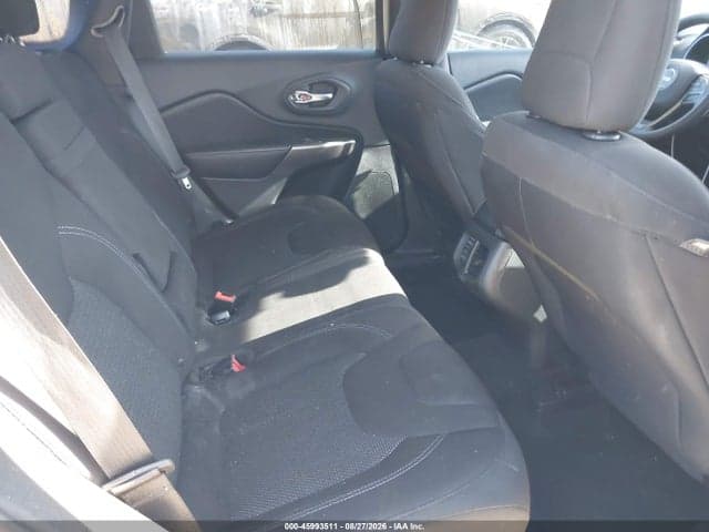 2019 JEEP CHEROKEE LATITUDE 8