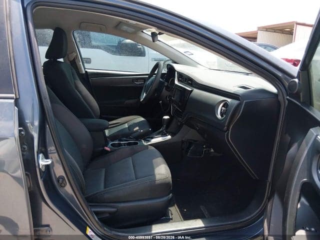 2018 TOYOTA COROLLA LE 5