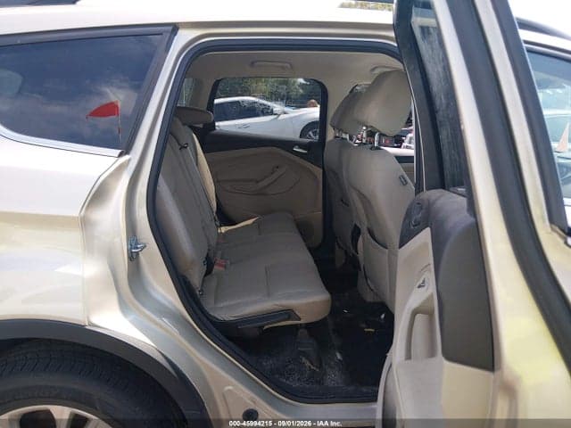 2017 FORD ESCAPE SE 4