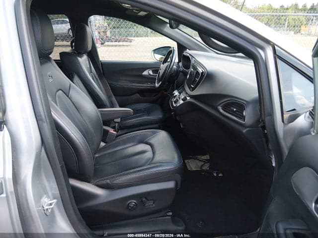 2019 CHRYSLER PACIFICA TOURING L PLUS 5