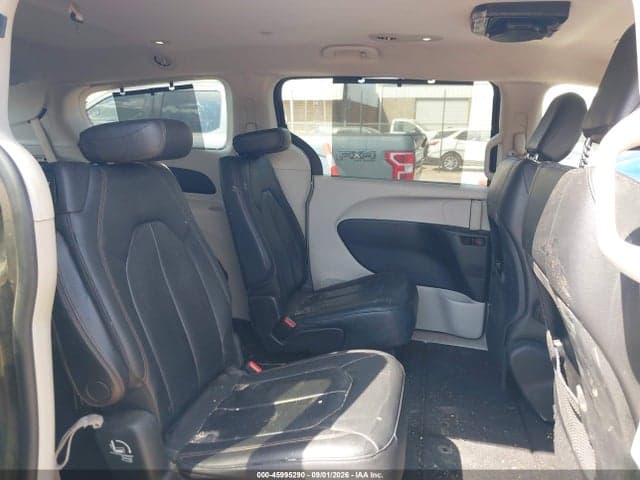 2018 CHRYSLER PACIFICA TOURING L 8