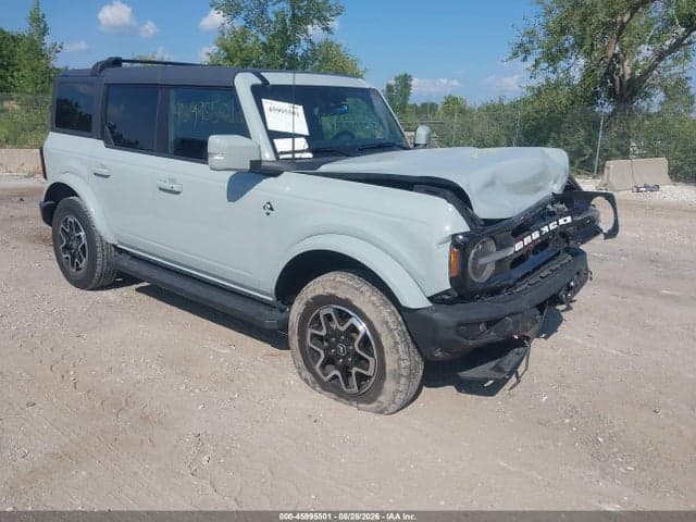 2022 FORD BRONCO OUTER BANKS 1