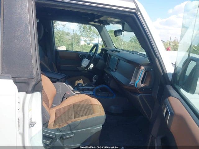 2022 FORD BRONCO OUTER BANKS 5