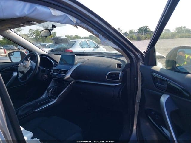 2018 MITSUBISHI ECLIPSE CROSS LE 4